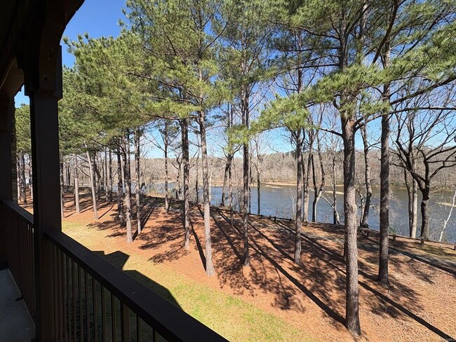 Building Photo - 461 Waters Edge