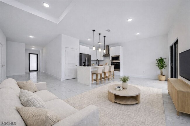 Building Photo - 3813 25th St SW