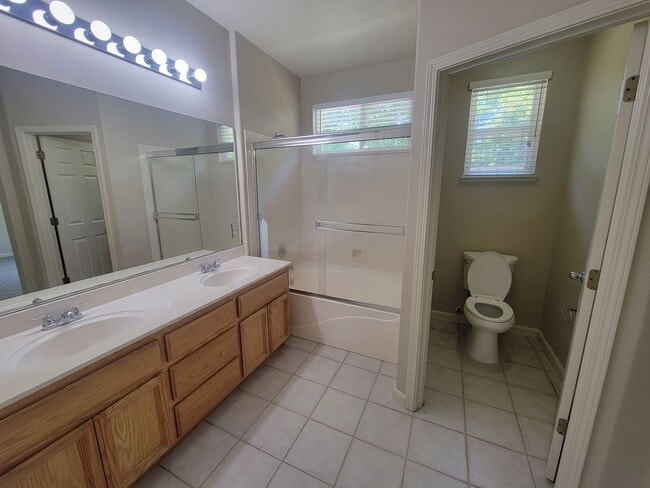 Building Photo - 8624 Banton Cir