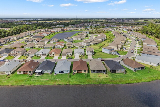 Building Photo - 11817 Moonsail Dr