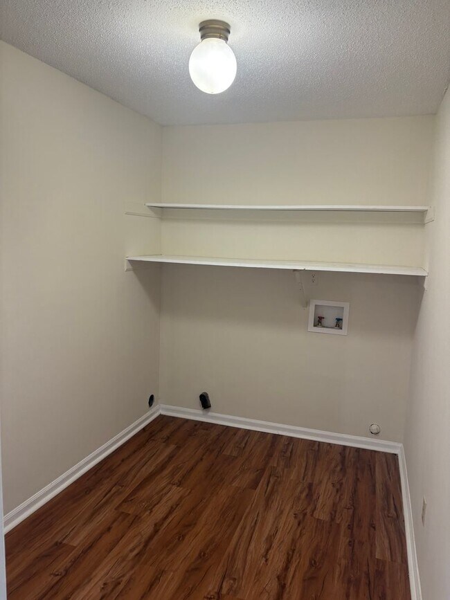 Building Photo - 5101A N. Moore Lane