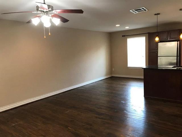 Building Photo - 4744 Bradford Dr