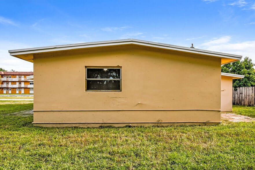 Building Photo - 5301 NW 11th St