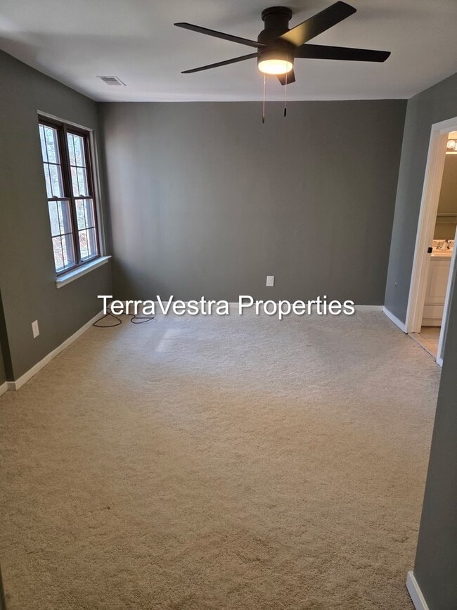 Building Photo - 3 Bed 2.5 Bath in Sicklerville! Eligible for $500 Security Deposit.