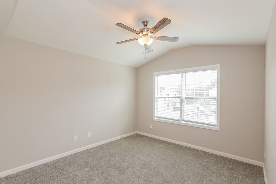 Building Photo - 1713 Cheryl Ln