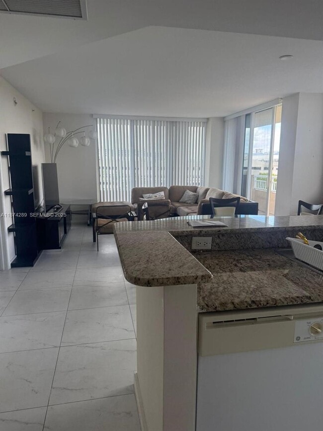 Building Photo - 19501 W Country Club Dr