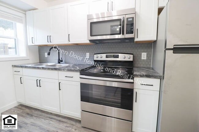 Building Photo - 1823 Griswold Dr