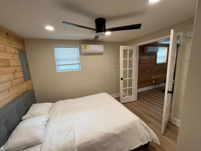 Building Photo - 254 Third St