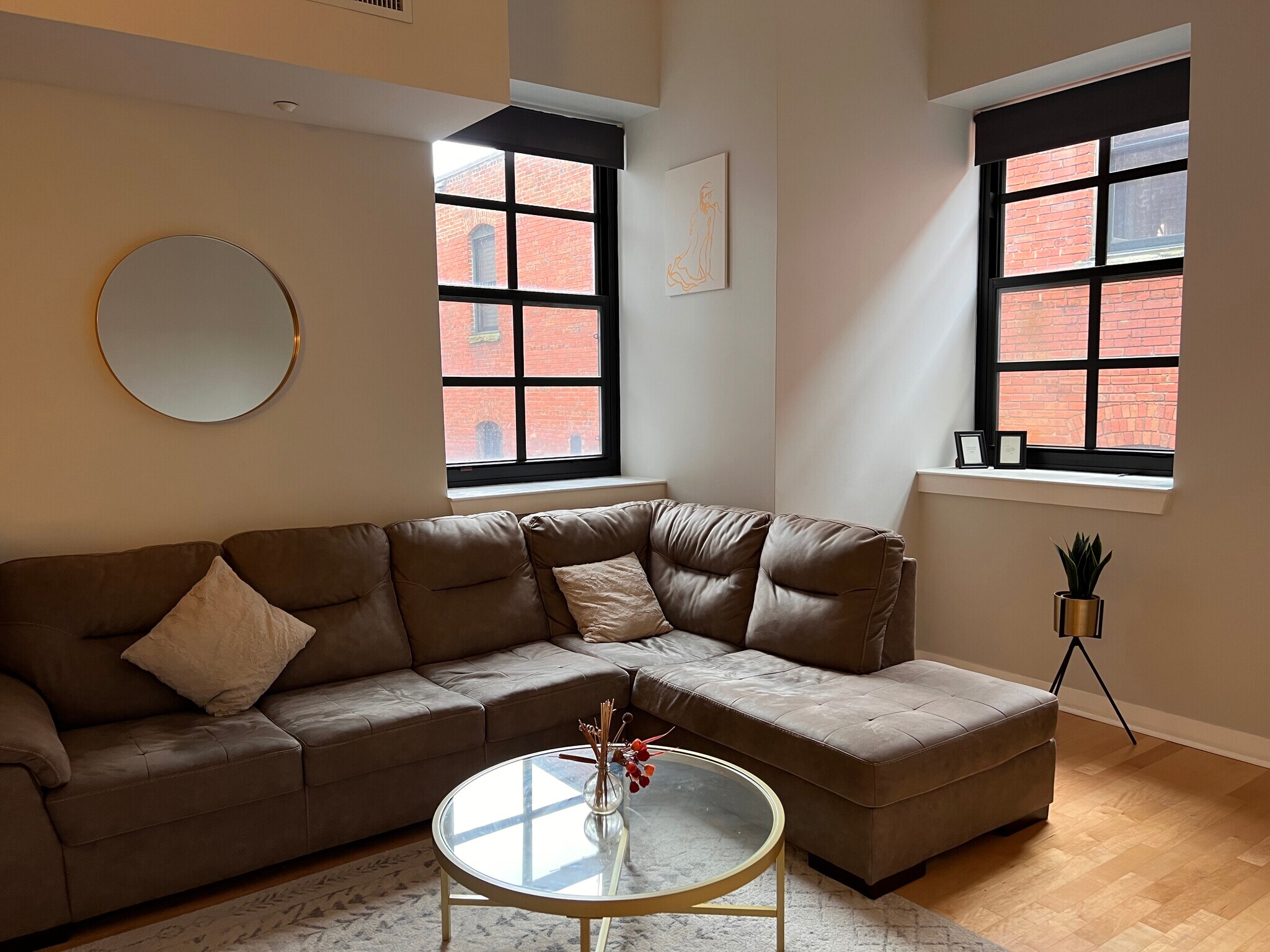 Building Photo - 237 Granby St