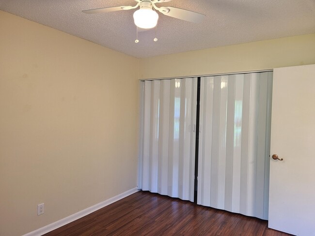 Building Photo - 697 Marlboro Oval
