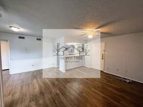 Building Photo - 4820 Wellesley Ave