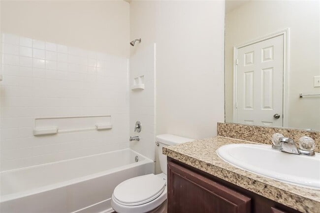 Building Photo - 9707 Tura Dr