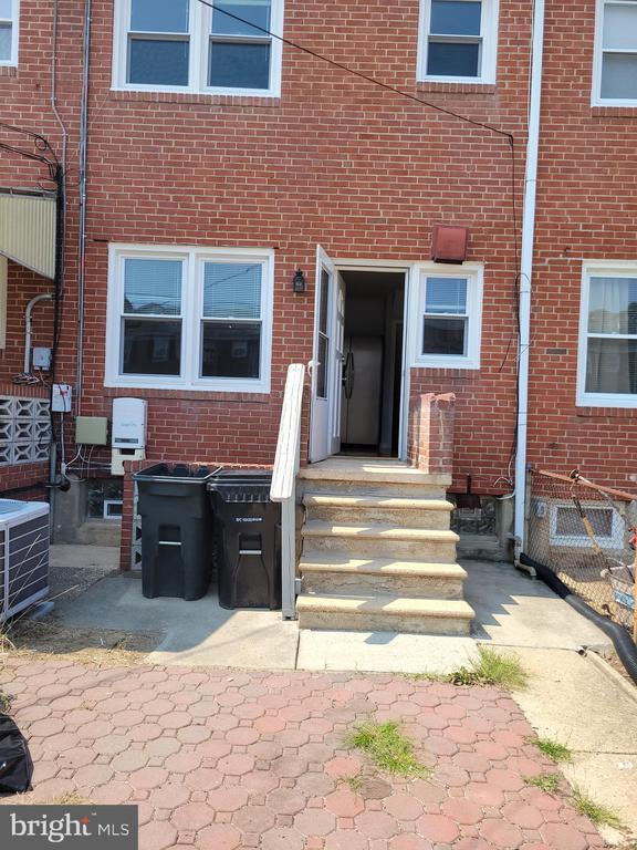 Building Photo - 2212 Vailthorn Rd