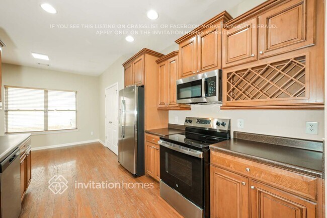 Building Photo - 2210 Arnold Mill Rd NW