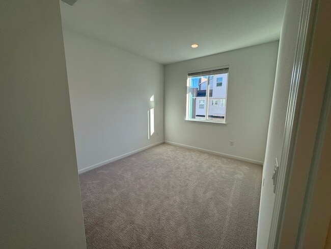 Building Photo - 6333 Dandelion St