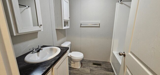 Building Photo - 209 Magnolia Pl