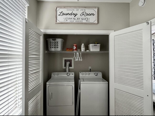 Building Photo - 518 Olive Branch Way