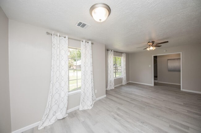 Building Photo - 12507 Whittington Dr