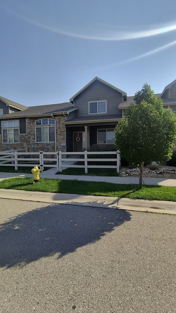 Building Photo - Rigden Farms Townhome available in Fort Co...
