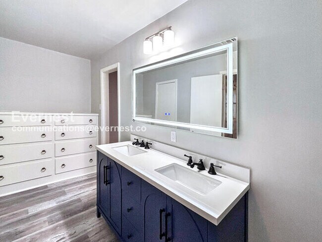 Building Photo - PROMO: Get $500 off the first month’s rent when you sign the lease today!! / Spacious Home with G...