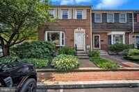 Building Photo - 20 Gatehouse Ln