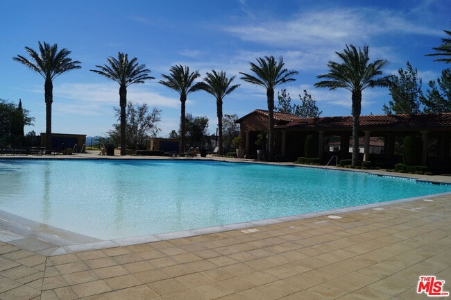 Building Photo - 20607 W Chestnut Cir