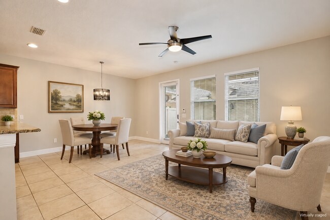 Building Photo - Beautiful 3/2.5 Spacious Townhome with a Private Courtyard and a 2 Car Garage in the Desirable Sa...
