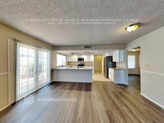 Building Photo - 9838 N 48th Dr