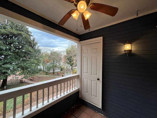 Building Photo - Excellent 2BD, 2BA Downtown Raleigh Condo in Gated Community with Bonus Office and Private Deck
