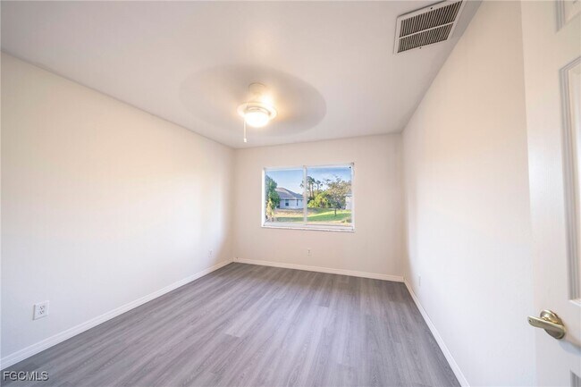 Building Photo - 4306 11th St SW