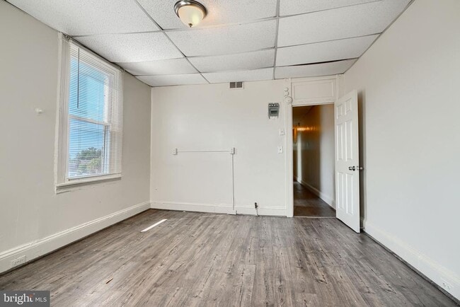 Building Photo - 2300 N Fulton Ave