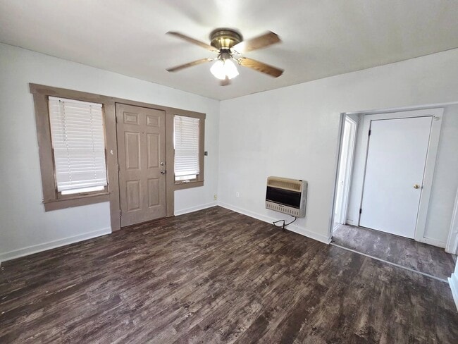 Building Photo - 1001 S Main St