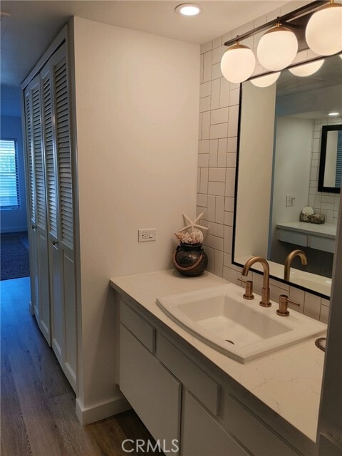 Building Photo - 1421 N Sunrise Way