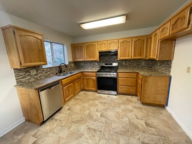 Building Photo - 928 Hemming Way