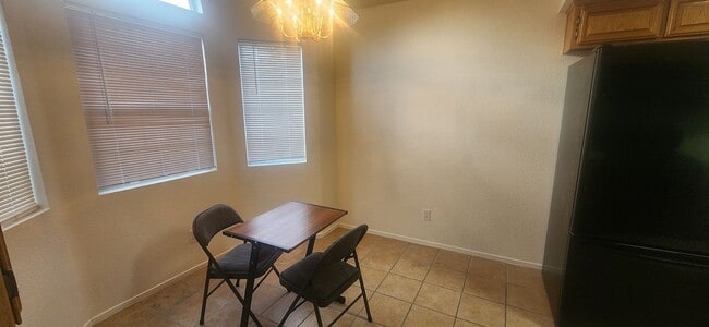 Building Photo - Wonderful 3 Bedroom 2 Bathroom Home in Elk...