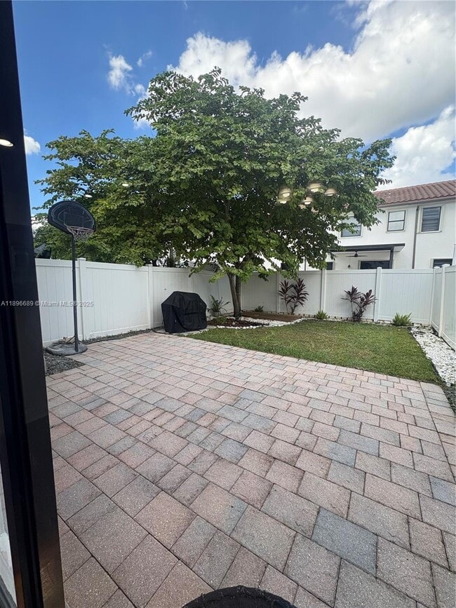 Building Photo - 3383 W 90th St