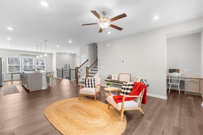 Building Photo - 324 Commons Ave