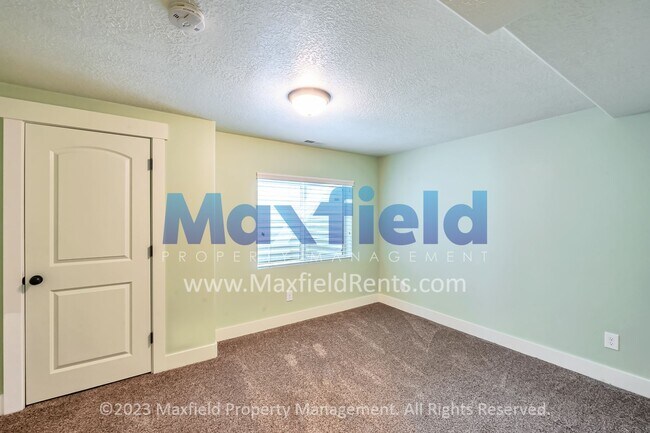 Building Photo - Traverse Mountain View Home