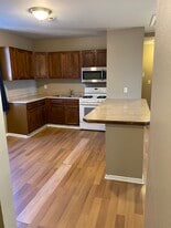 Building Photo - 3006 Emerson Avenue N #2