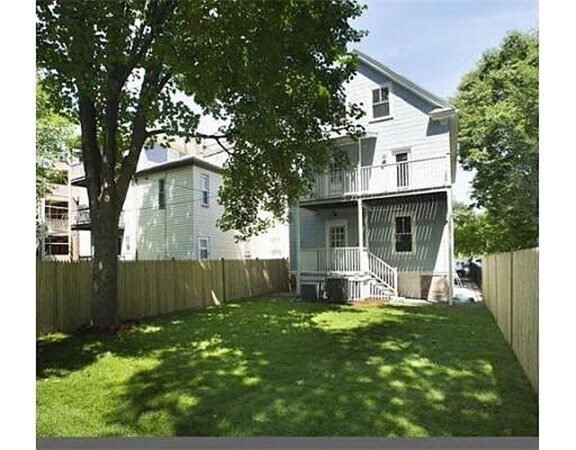 Building Photo - 19 Anson St