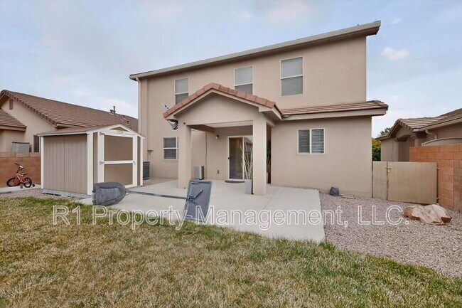 Building Photo - 2713 Violeta Cir SE