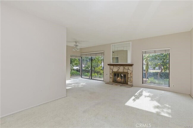 Building Photo - 1364 Orchard Cir