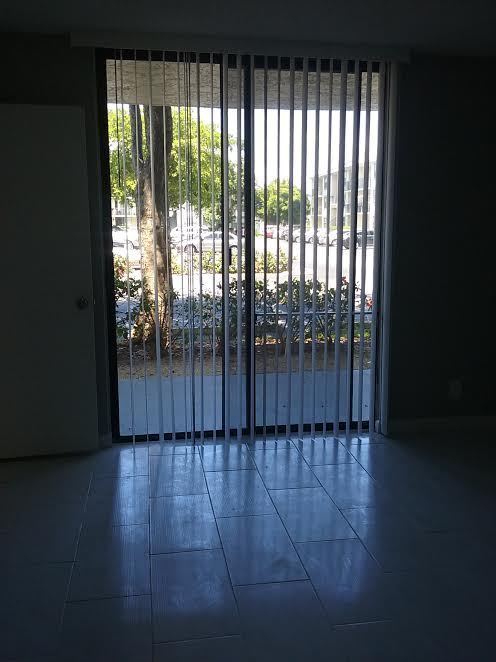 Building Photo - ONE BEDROOM ONE BATHROOM!  WATERFRONT COMM...