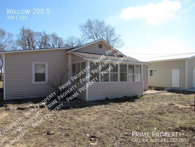 Primary Photo - Willow 200 S-
