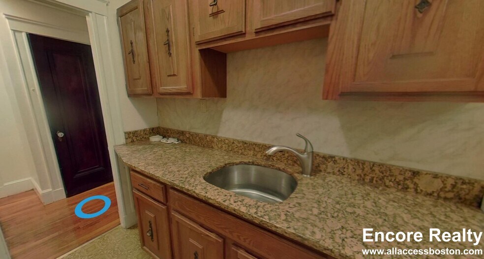 Building Photo - 53 Fellsway W