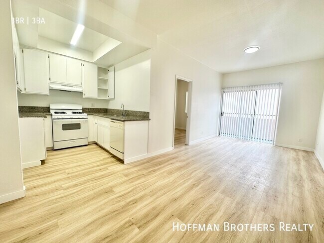 Primary Photo - 11459 Collins St
