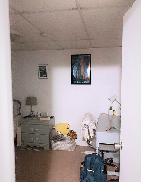 Bedroom 3 - 218 N Craig St