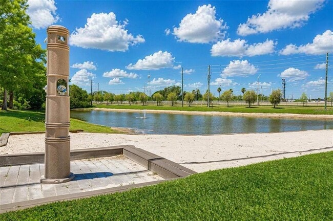 Building Photo - 1400 Gandy Blvd N