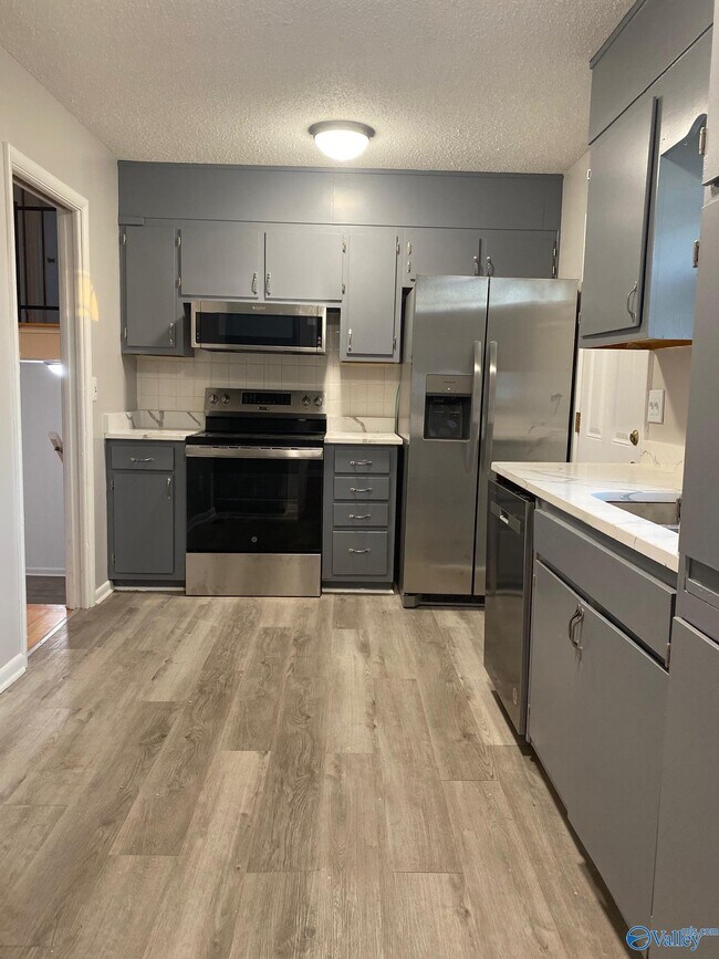 Building Photo - 4411 McClain Ln NW