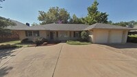 Building Photo - 709 NW Heinzwood Cir